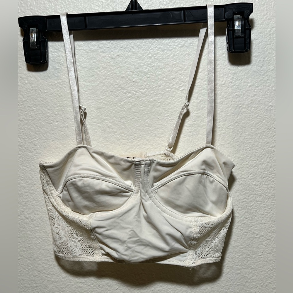 PINS & NEEDLES Corset top/ Bralette, (S) in white/cream